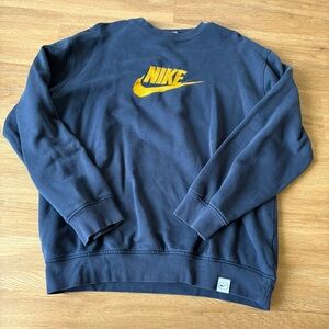 Nike Navy sweatshirt